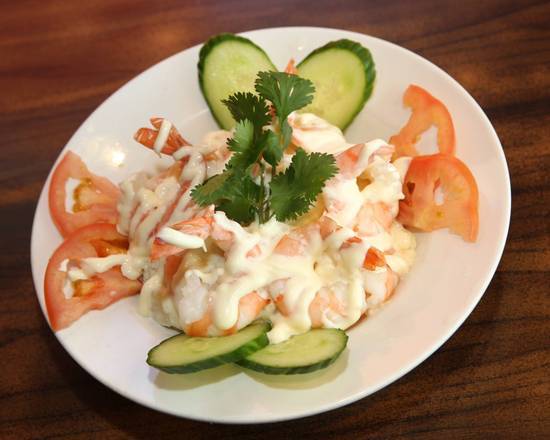 Tiger Prawn with Fresh Fruit Salad 老虎蝦配鮮果沙律